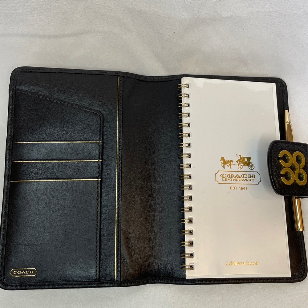 Coach Signature Pocket Book